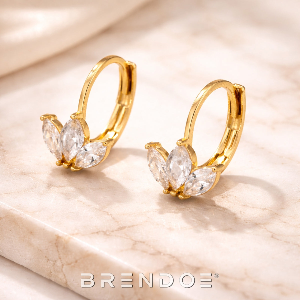 Brendoe Goudkleurige Lotus Oorringen met Zirkoon – Dames