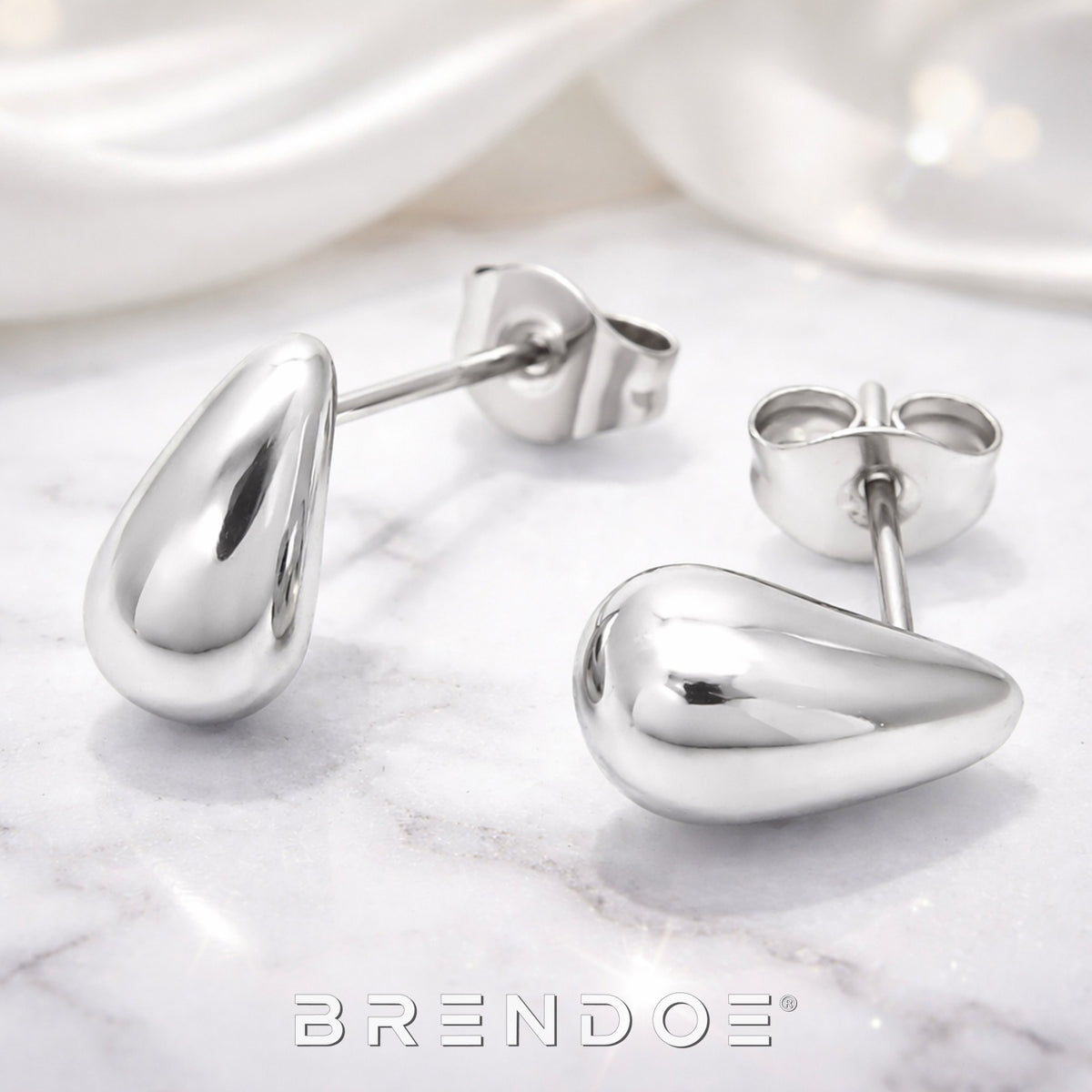 Brendoe Zilverkleurige Druppel Oorstekers – RVS
